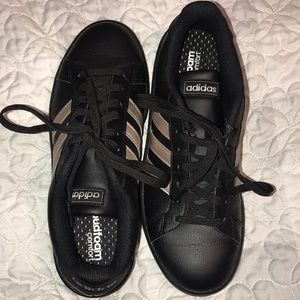 Adidas cloudfoam comfort sneakers size 9